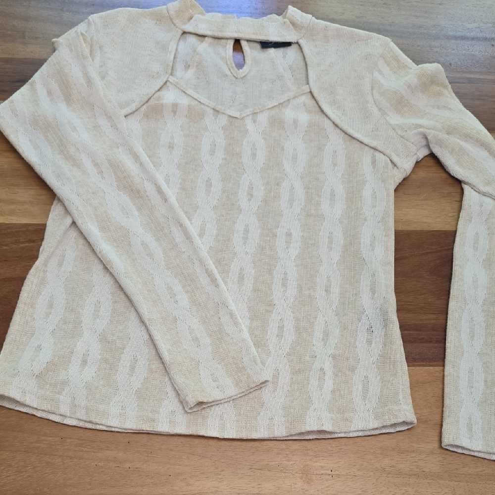 Daytrip Cream Long Sleeve Asymmetrical Blouse